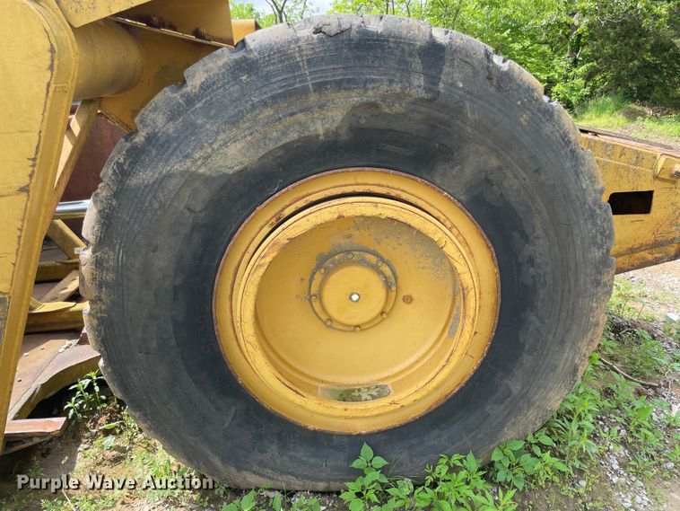 image for item IC9309 Caterpillar  scraper