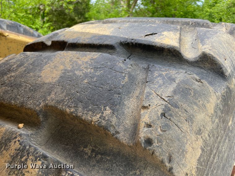 image for item IC9309 Caterpillar  scraper