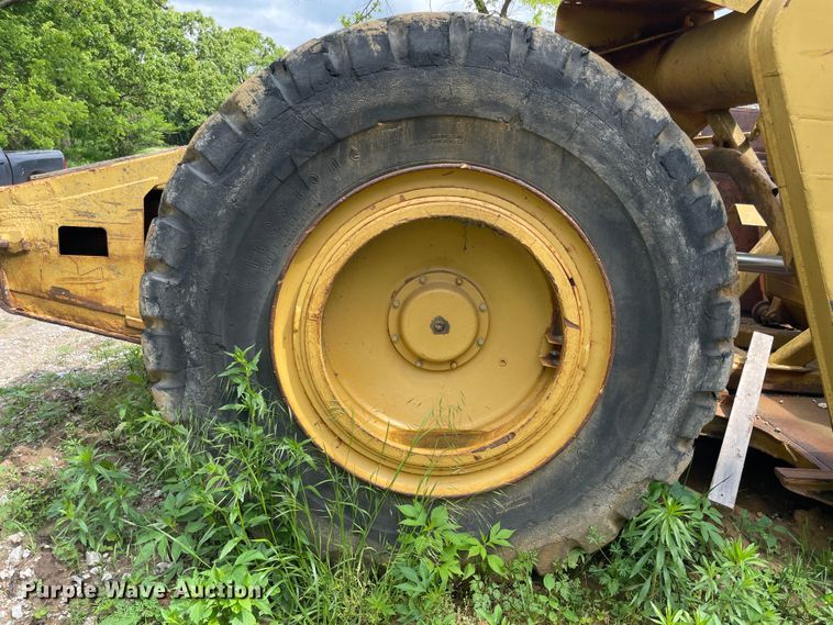 image for item IC9309 Caterpillar  scraper