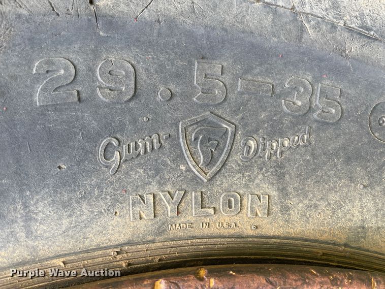 image for item IC9309 Caterpillar  scraper