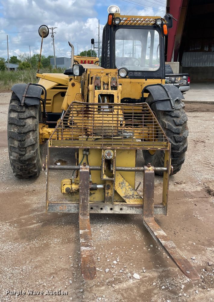 image for item IC9312 1997 Caterpillar TH83  telehandler