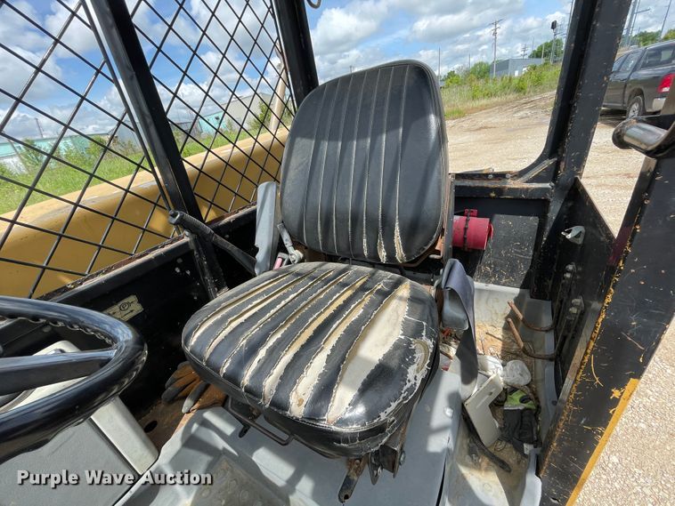 image for item IC9312 1997 Caterpillar TH83  telehandler