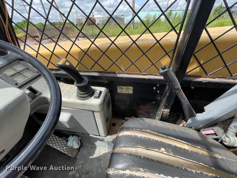 image for item IC9312 1997 Caterpillar TH83  telehandler