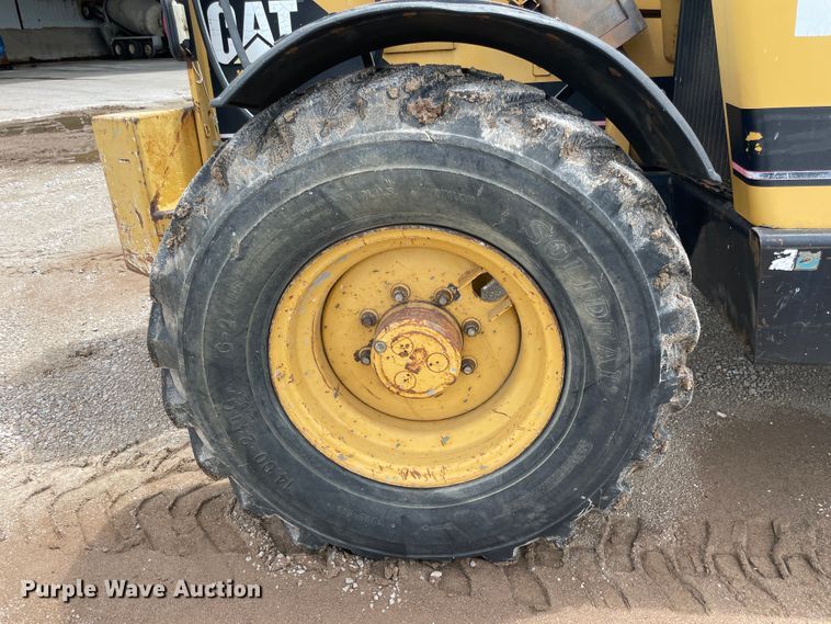 image for item IC9312 1997 Caterpillar TH83  telehandler