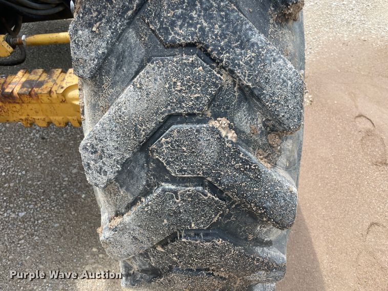 image for item IC9312 1997 Caterpillar TH83  telehandler