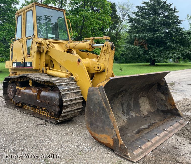 image for item IC9326 1990 Caterpillar 963  track loader