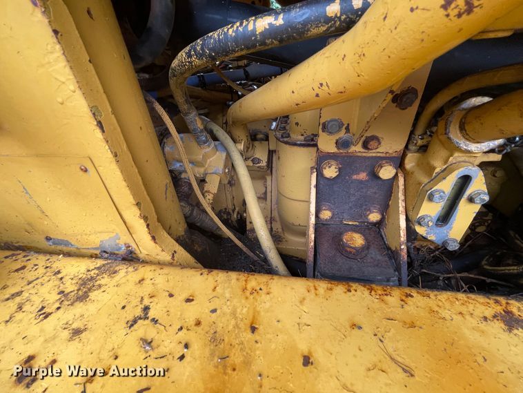 image for item IC9326 1990 Caterpillar 963  track loader