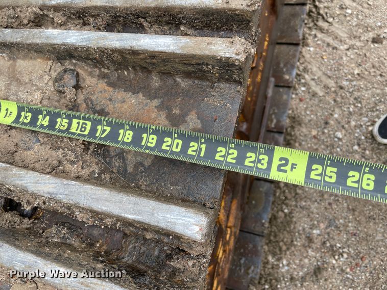 image for item IC9326 1990 Caterpillar 963  track loader