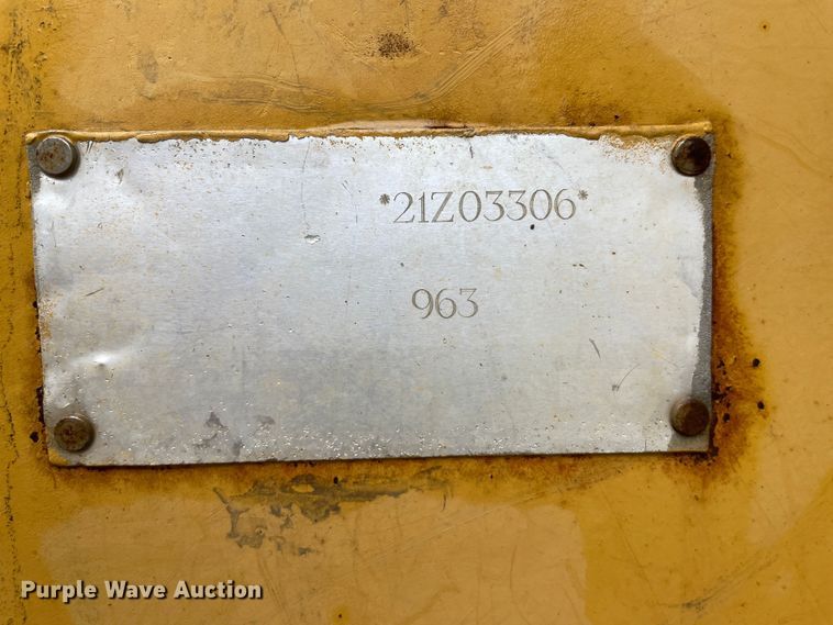 image for item IC9326 1990 Caterpillar 963  track loader