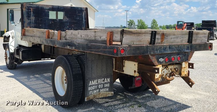 image for item IC9774 1995 Ford F800  flatbed truck