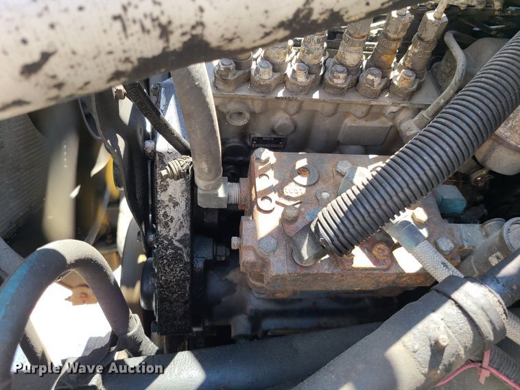 image for item IC9774 1995 Ford F800  flatbed truck