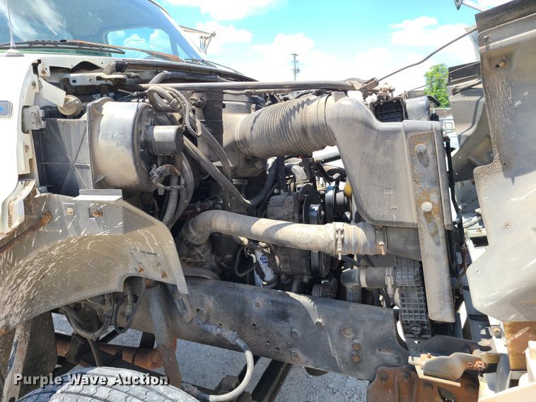 image for item IC9774 1995 Ford F800  flatbed truck