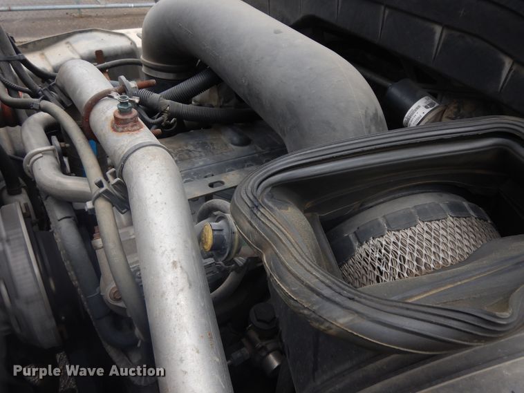 image for item ID9895 2010 International WorkStar 7300  digger derrick truck