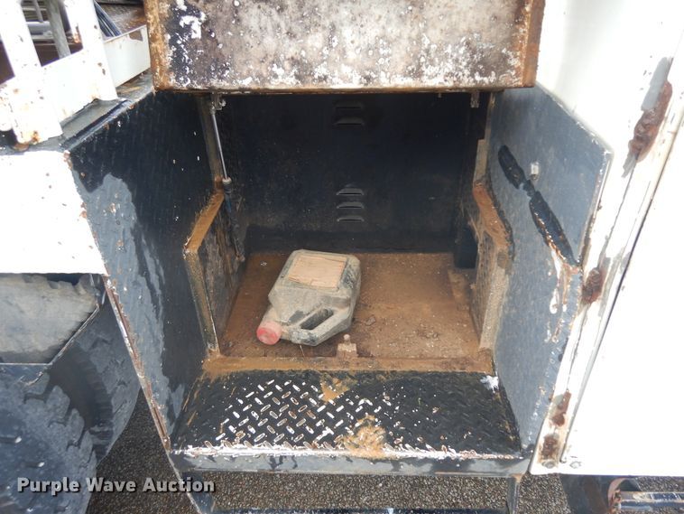 image for item ID9895 2010 International WorkStar 7300  digger derrick truck