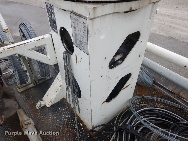 image for item ID9895 2010 International WorkStar 7300  digger derrick truck