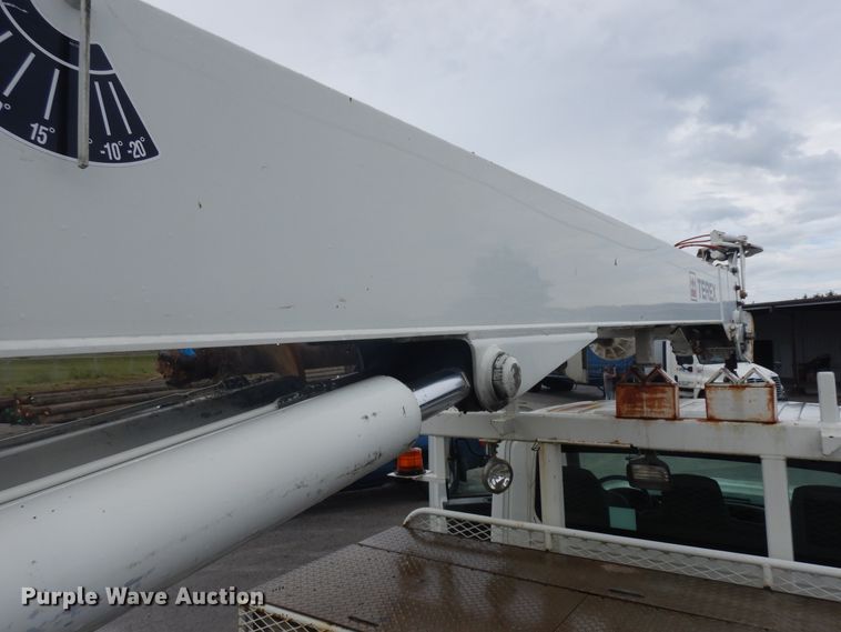 image for item ID9895 2010 International WorkStar 7300  digger derrick truck