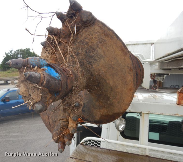 image for item ID9895 2010 International WorkStar 7300  digger derrick truck