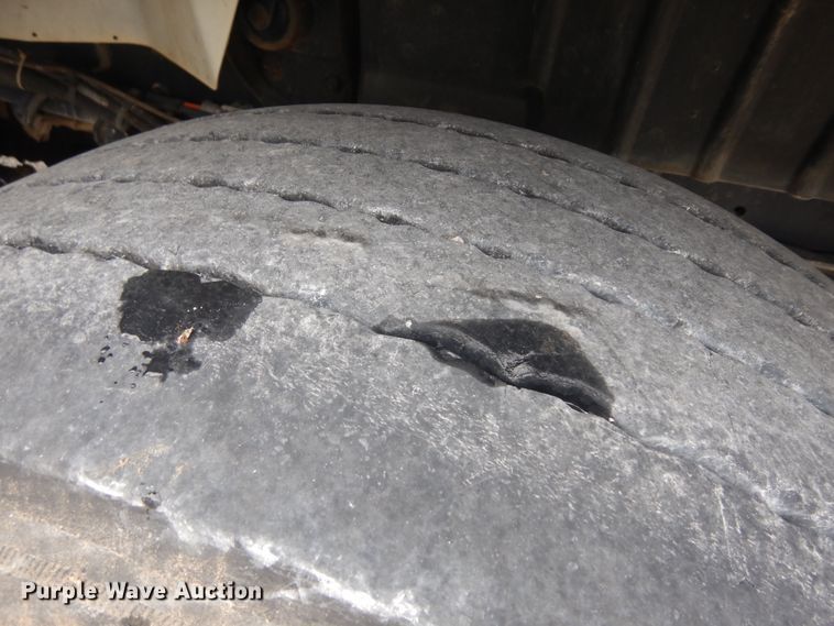 image for item ID9895 2010 International WorkStar 7300  digger derrick truck