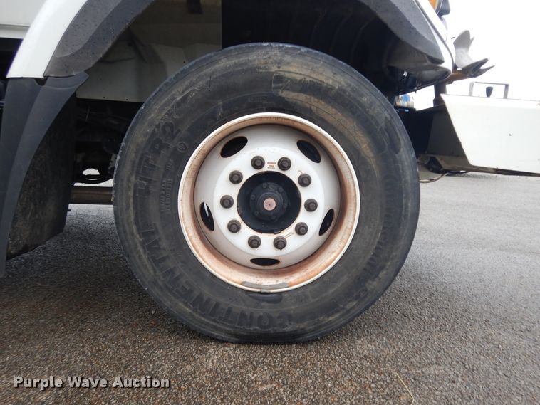 image for item ID9895 2010 International WorkStar 7300  digger derrick truck