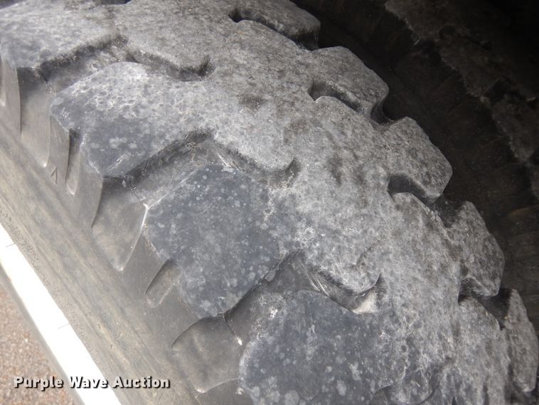 image for item ID9895 2010 International WorkStar 7300  digger derrick truck