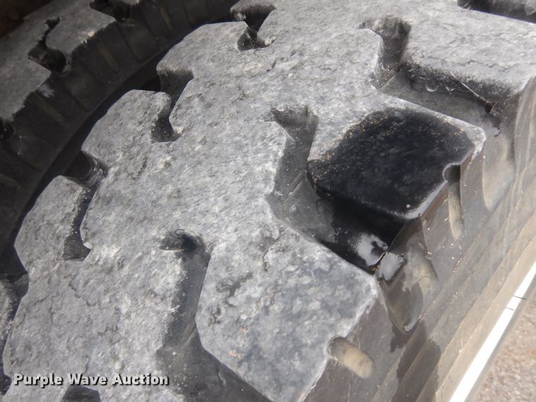 image for item ID9895 2010 International WorkStar 7300  digger derrick truck