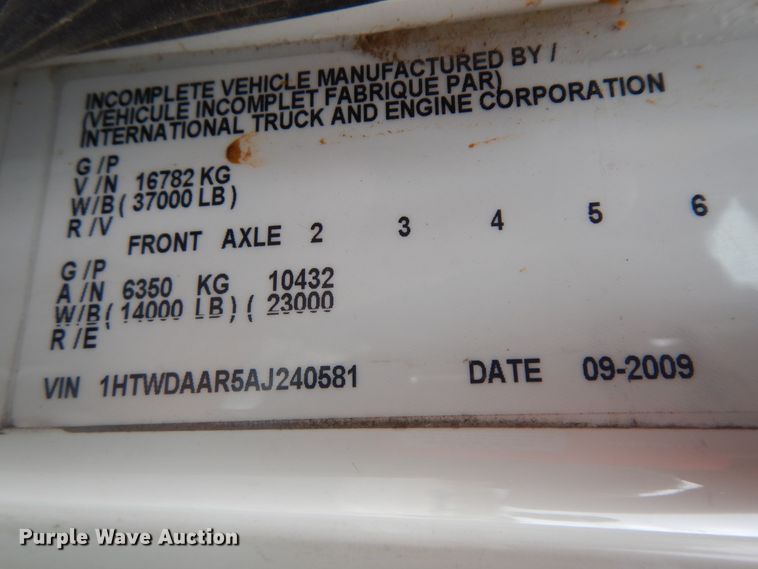 image for item ID9895 2010 International WorkStar 7300  digger derrick truck