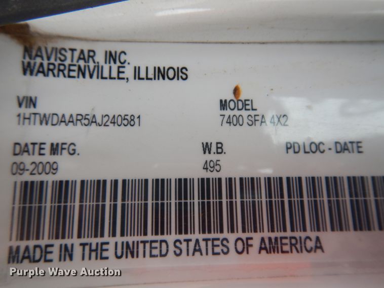 image for item ID9895 2010 International WorkStar 7300  digger derrick truck