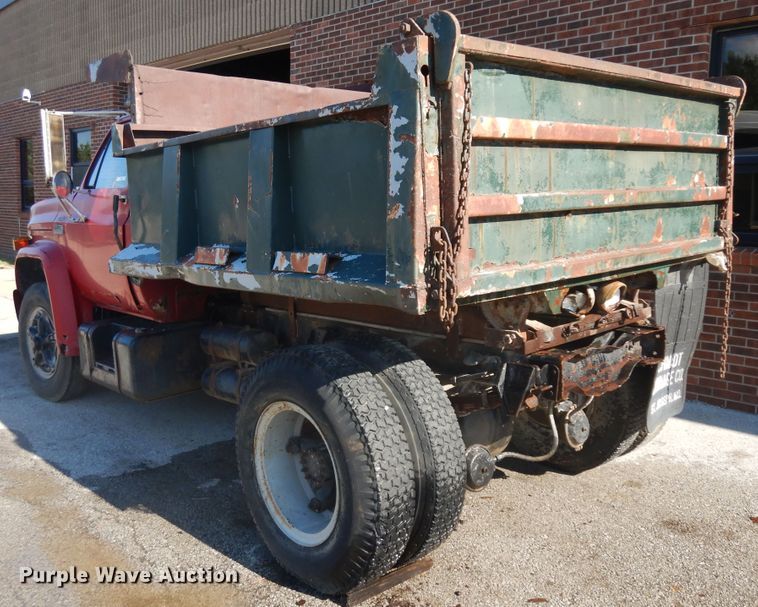 image for item ID9945 1974 GMC 6500  dump truck
