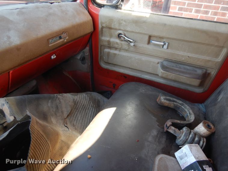 image for item ID9945 1974 GMC 6500  dump truck