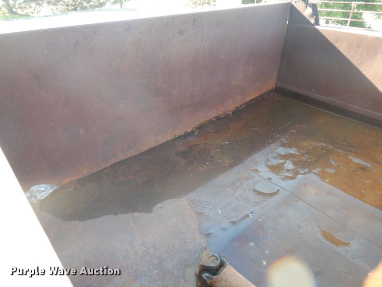 image for item ID9945 1974 GMC 6500  dump truck