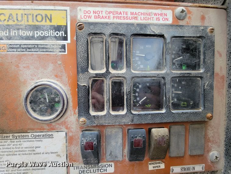 image for item IF9771 2000 Lull 844  telehandler