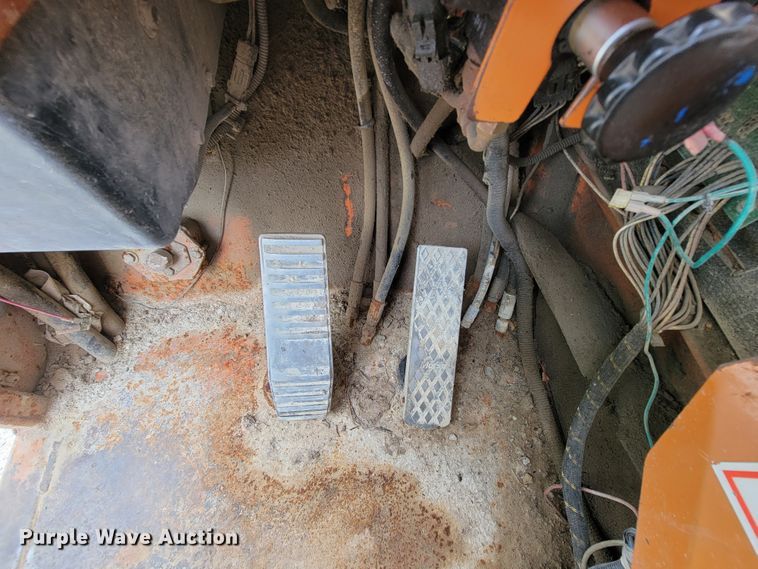 image for item IF9771 2000 Lull 844  telehandler