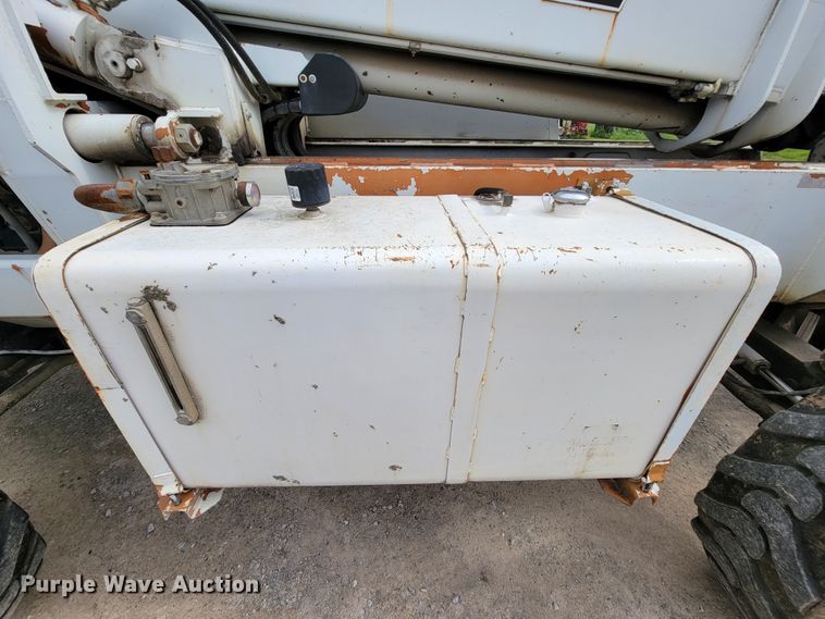 image for item IF9771 2000 Lull 844  telehandler