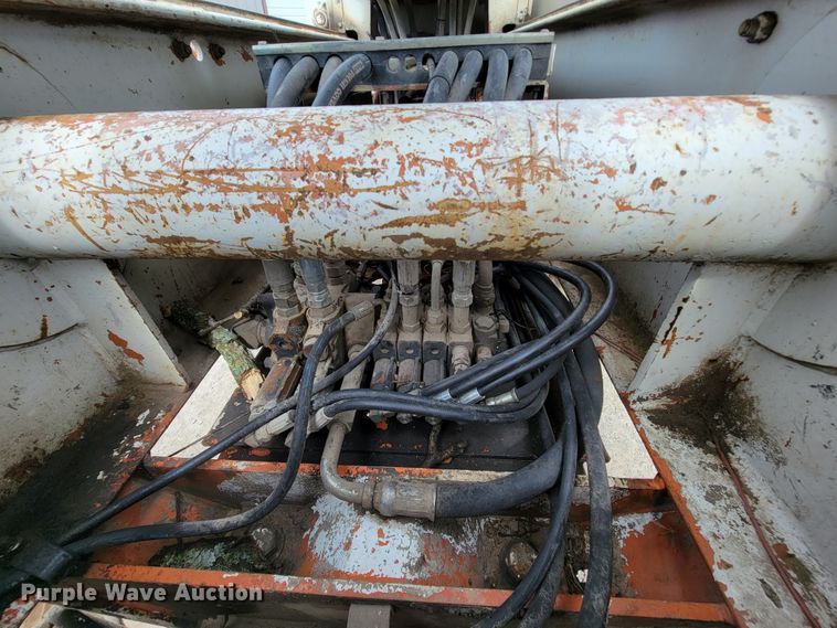 image for item IF9771 2000 Lull 844  telehandler