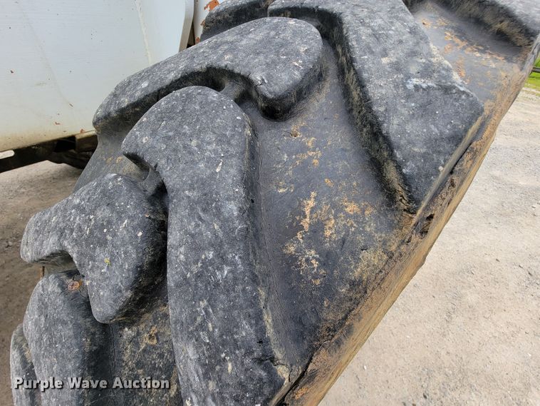 image for item IF9771 2000 Lull 844  telehandler