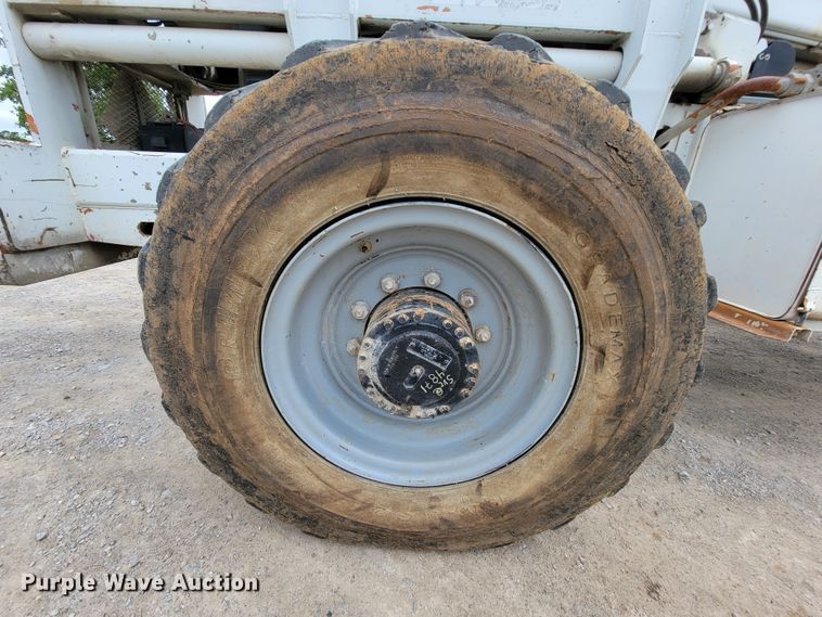 image for item IF9771 2000 Lull 844  telehandler