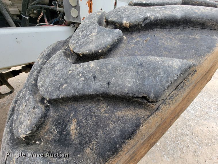 image for item IF9771 2000 Lull 844  telehandler