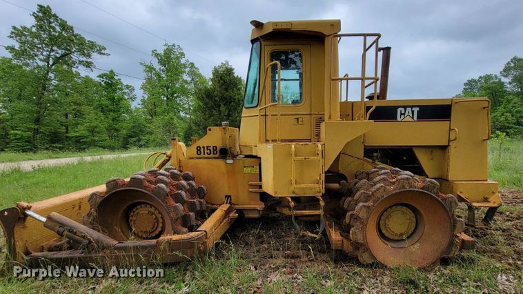 image for item IF9800 1994 Caterpillar 815B  soil compactor
