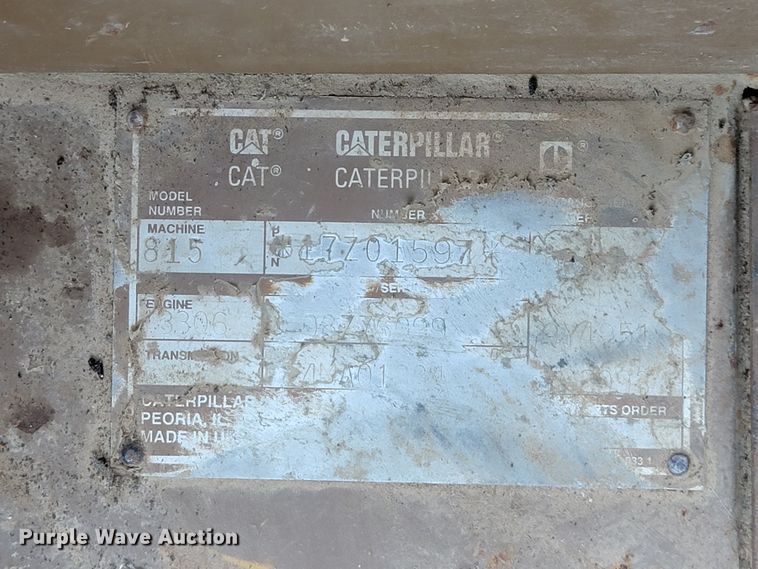 image for item IF9800 1994 Caterpillar 815B  soil compactor