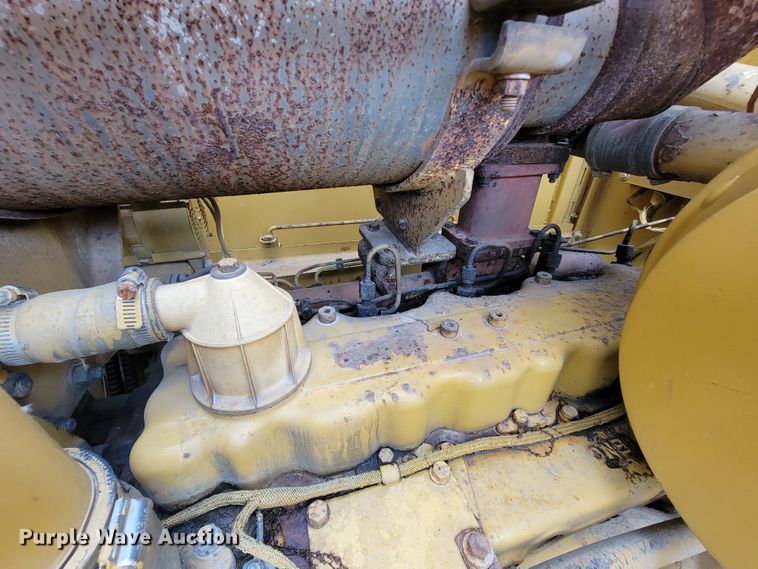 image for item IF9800 1994 Caterpillar 815B  soil compactor