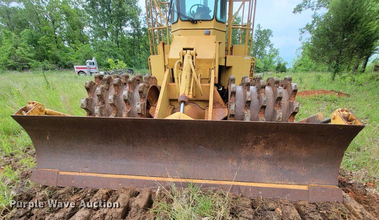 image for item IF9800 1994 Caterpillar 815B  soil compactor
