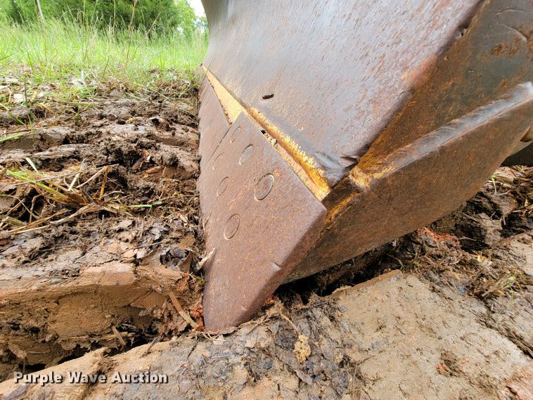 image for item IF9800 1994 Caterpillar 815B  soil compactor