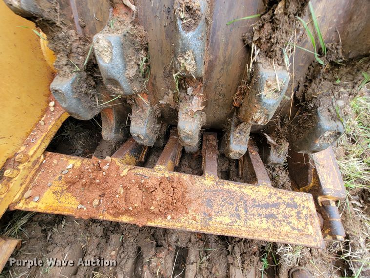 image for item IF9800 1994 Caterpillar 815B  soil compactor