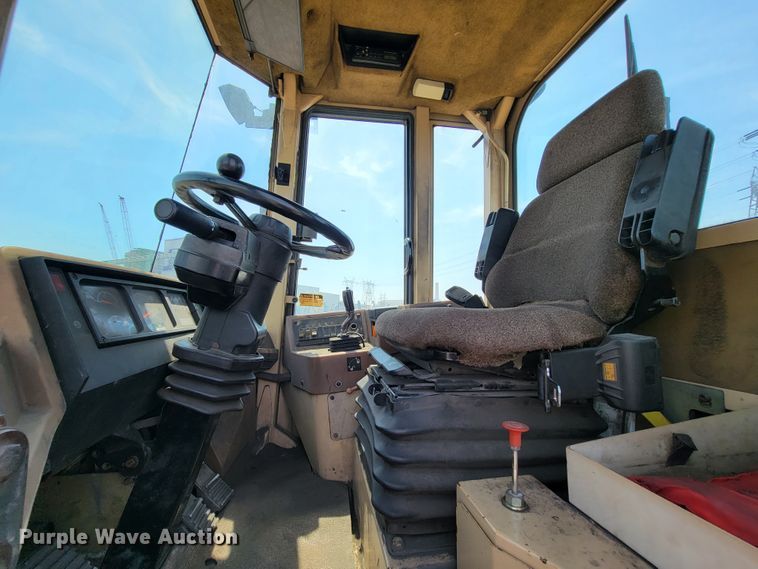 image for item IF9809 1995 Caterpillar 950F-2  wheel loader