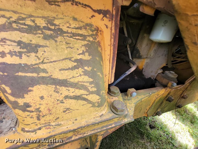 image for item IF9817 1980 Komatsu D57S-1  track loader