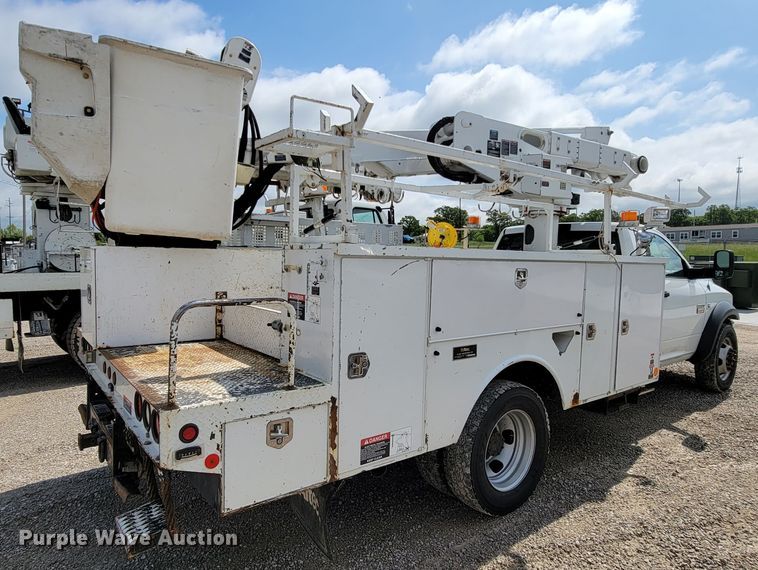 image for item IF9820 2011 Dodge Ram 5500  bucket truck