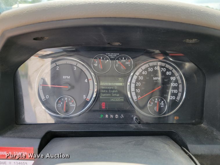 image for item IF9820 2011 Dodge Ram 5500  bucket truck