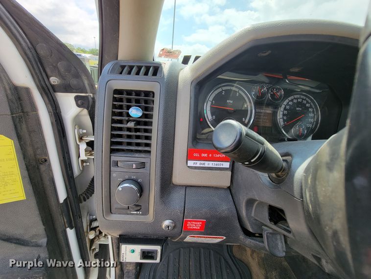 image for item IF9820 2011 Dodge Ram 5500  bucket truck