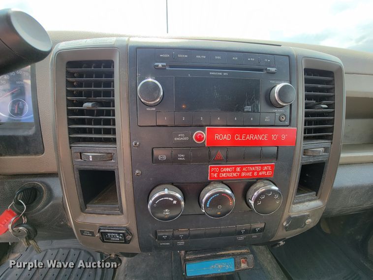 image for item IF9820 2011 Dodge Ram 5500  bucket truck