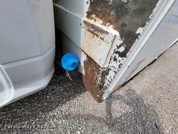 image for item IF9820 2011 Dodge Ram 5500  bucket truck